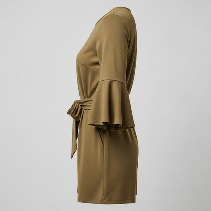 Damski kombinezon z rozszerzanymi rękawami